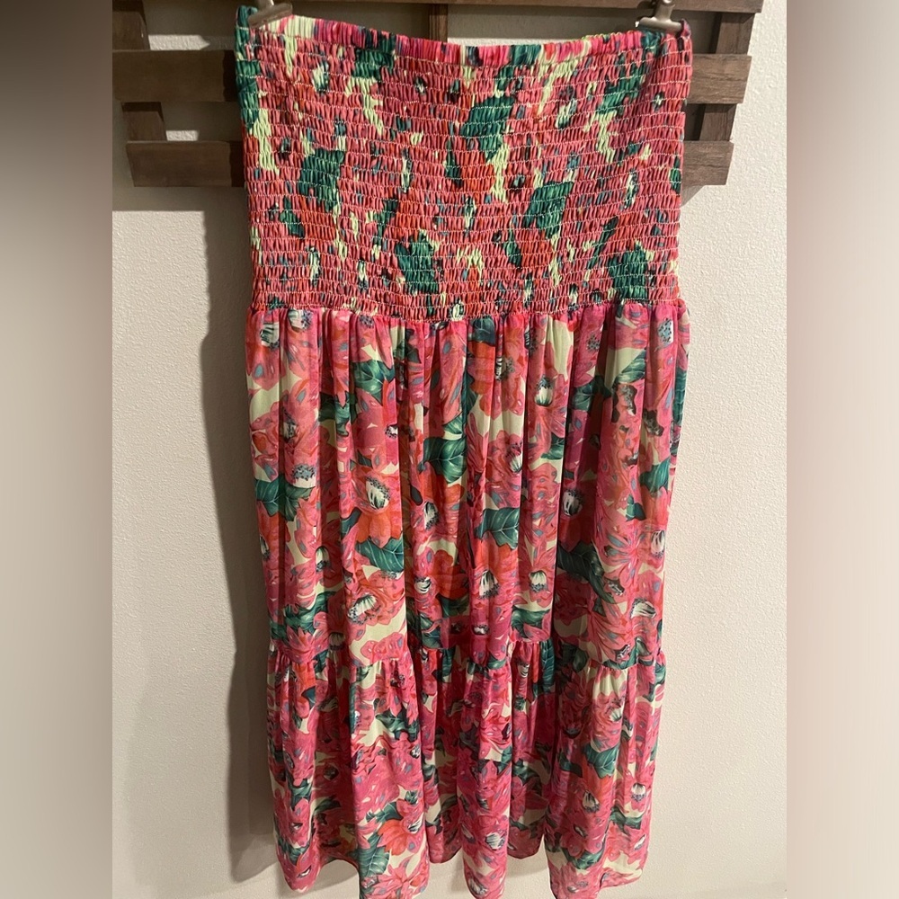 NWOT Wayf Floral Pink & Green Smocked Maxi Dress Size Small